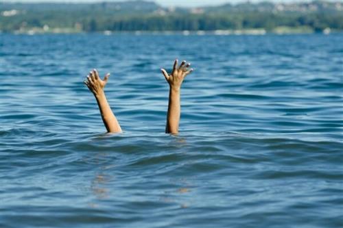 فوت پدر و فرزند آبادانی در اثر غرق شدن در حوضچه آب