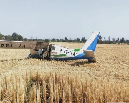 سقوط هواپیمای آموزشی در اراك خلبان و كمك خلبان رابه كام مرگ كشاند
