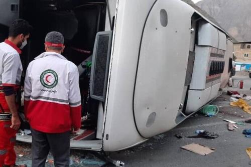 سانحه اتوبوس در جاده هراز ۳ كشته و ۳۳ مصدوم برجای گذاشت