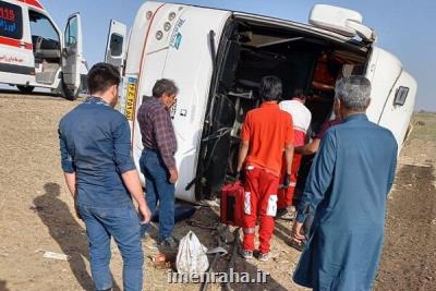 واژگونی اتوبوس در محور ایرانشهر با ۲۰ مصدوم