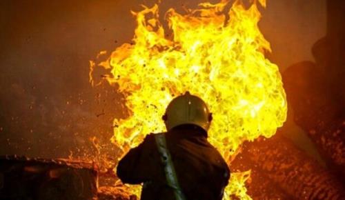 3 کودک از میان شعله های آتش در یک منزل مسکونی نجات یافتند