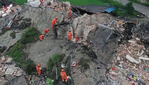 افزایش قربانیان زلزله ۶ و هشت دهم ریشتری در چین