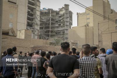 تجمع مردم در متروپل حادثه آفرید