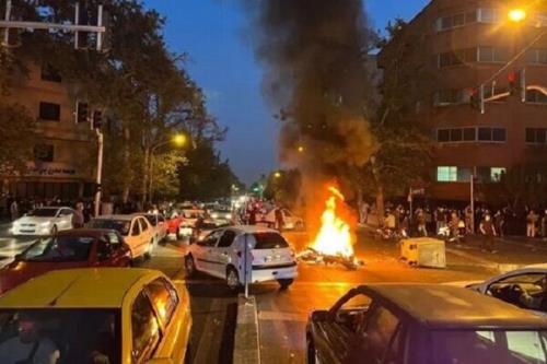 ضریب دادن به ادعاهای پوشالی ضدانقلاب از جانب سلبریتی های ناآگاه