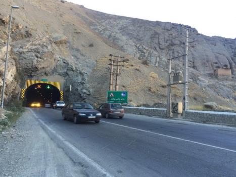 بارش باران در بعضی محورهای شمالی کشور