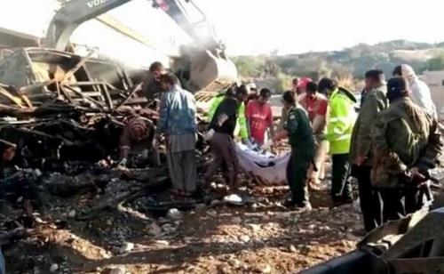تصادف و حریق مرگبار اتوبوس در پاکستان با 39 کشته