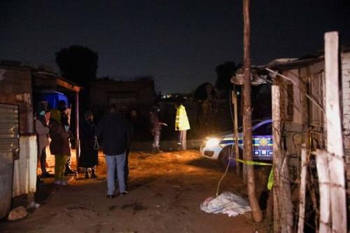 مرگ ۱۶ نفر به دنبال نشت گاز در یک کمپ مسکونی