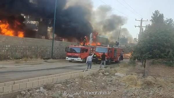 نمونه برداری از مخازن واحد تولیدی پتروپالایش گهر دورود بعد از مهار آتش سوزی