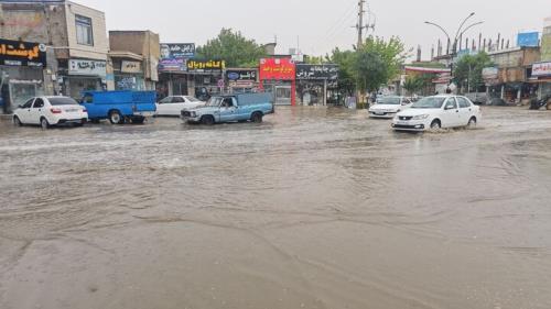 بارش شدید در خراسان شمالی باعث آب گرفتگی معابر شهری شد
