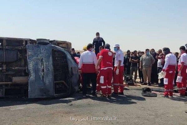 ۱۴ مصدوم در تصادف خودرو ون با سواری در محور سامرا به بغداد