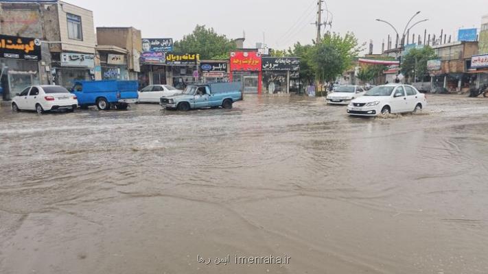 بارش شدید در خراسان شمالی باعث آب گرفتگی معابر شهری شد