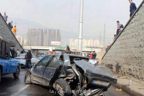 تصادف ۳ خودرو در اتوبان تهران-كرج، ۲ نفر مصدوم شدند