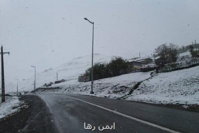 بارش برف و باران در محورهای سه استان كشور